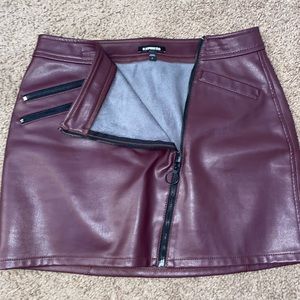 Express- Leather skirt, size large